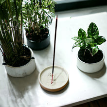 Load image into Gallery viewer, Moon Face Incense Holder